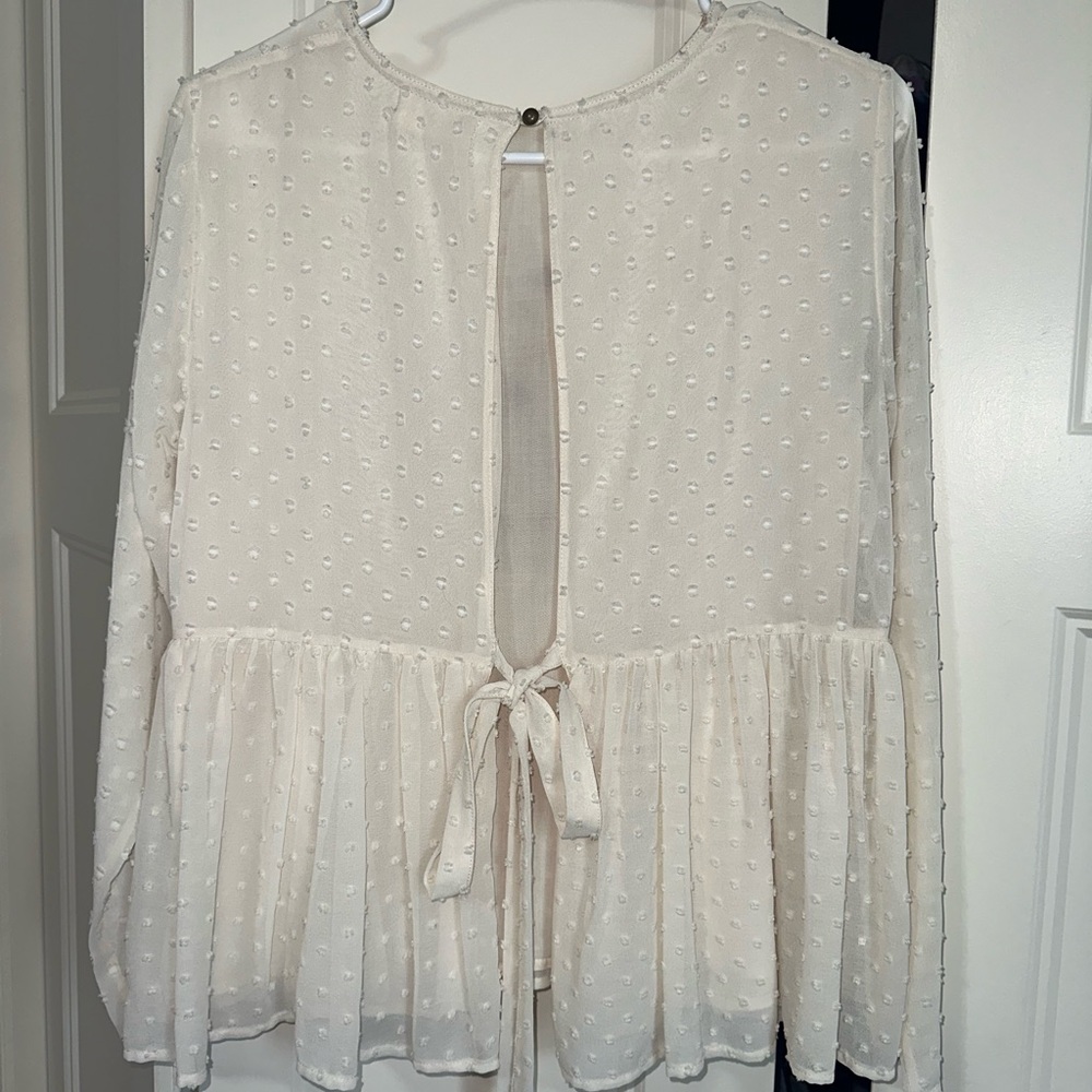 SKYLAR + JADE Swiss dot peplum floral embroidered blouse - Picture 4 of 6